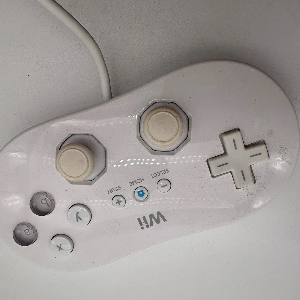 Nintendo Wii Classic Controller White Model RVL-005 Wired Gamepad NOT TESTED